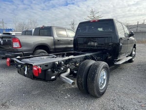 2022 RAM 3500 Chassis Cab SLT CREW CAB CHASSIS 4X4 60&#39; CA